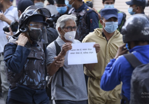 ओलीतन्त्रले हामी १८ जनालाई ६ घण्टा थुन्यो : खगेन्द्र संग्रौला