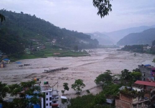 डुबानमा परेकालाई उद्धारका लागि हेलिकोप्टरसहित २५० जना सुरक्षाफौज घटनास्थलमा