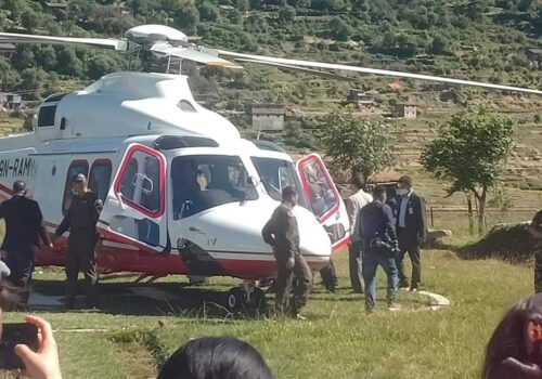 अवतरण हुन नसकेपछि पहिरो प्रभावित क्षेत्रमा जान सकेनन् प्रधानमन्त्री